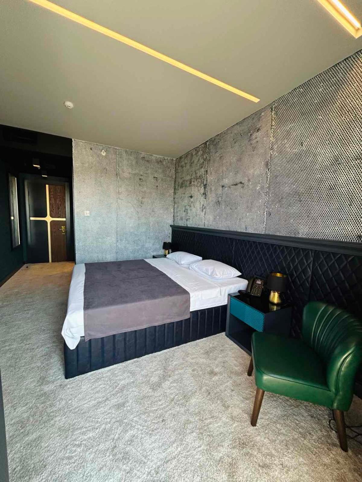 Solomon Hotel Kutaiszi Kültér fotó