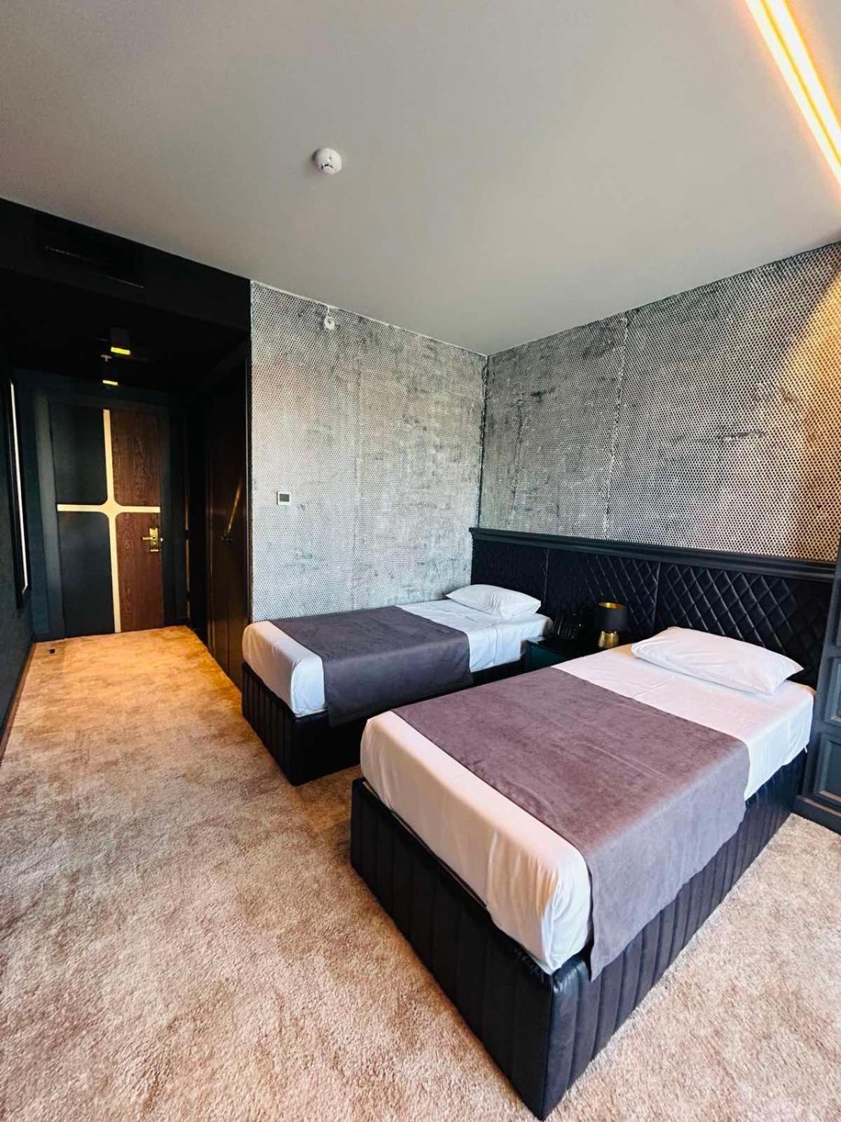 Solomon Hotel Kutaiszi Kültér fotó
