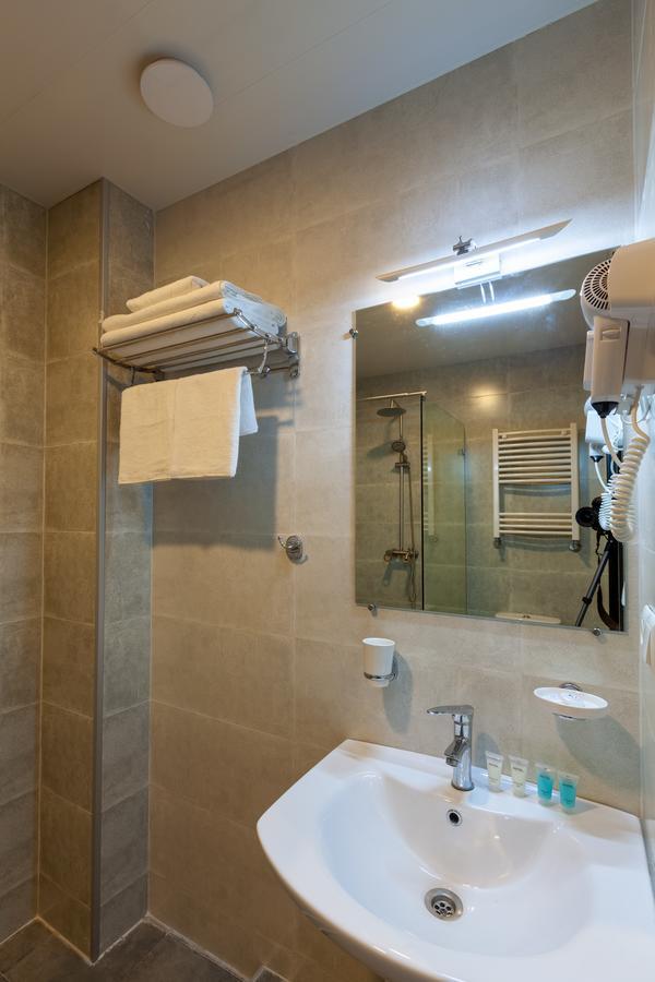 Solomon Hotel Kutaiszi Kültér fotó