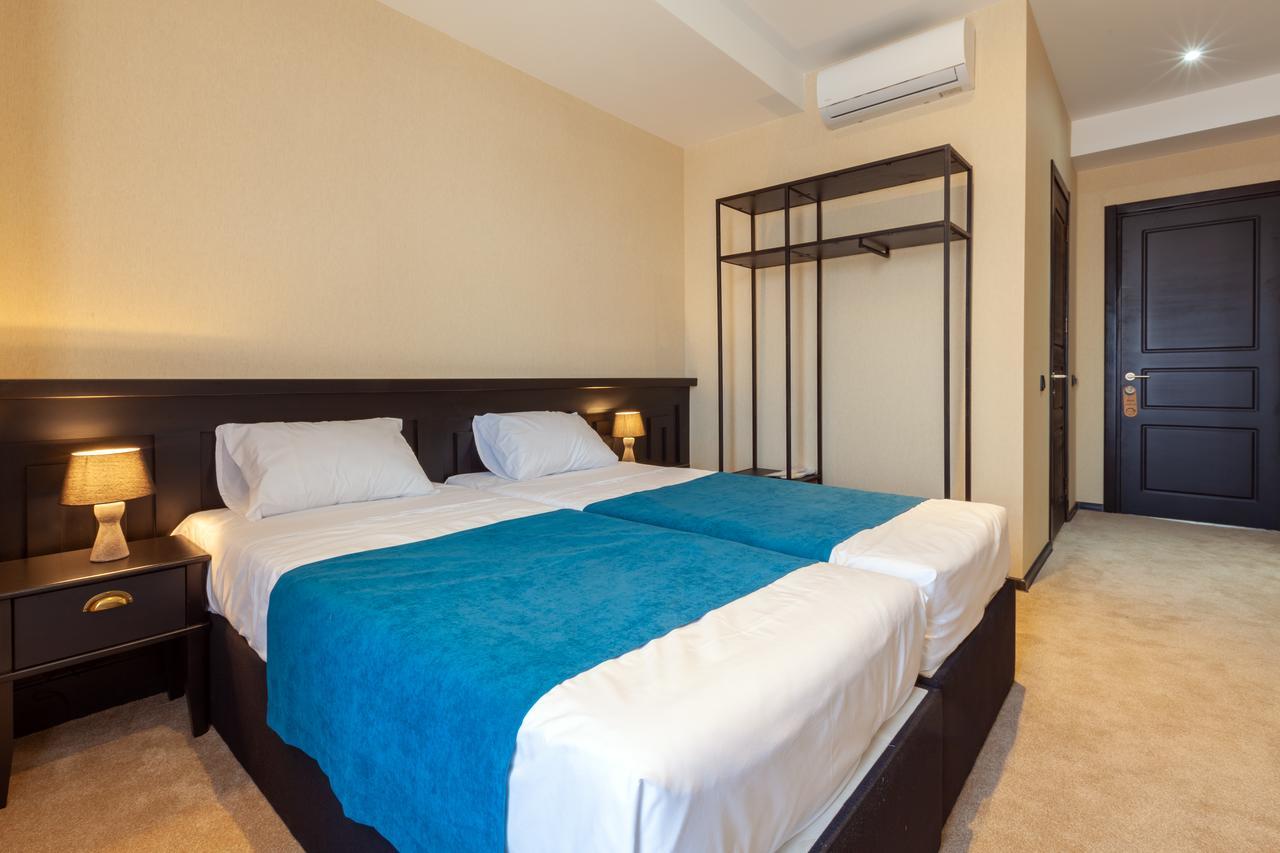 Solomon Hotel Kutaiszi Kültér fotó