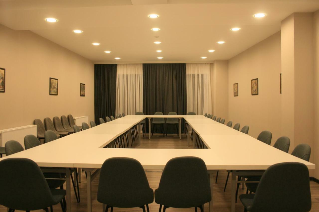 Solomon Hotel Kutaiszi Kültér fotó